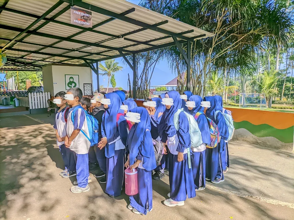 Schooltrip Hulu Cai